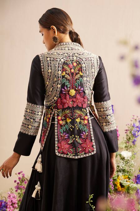 Shop Chandrima Black Chanderi Embroidery Round Neck Floral Panelled Jacket at Aza Fashions Shop_Chandrima_Black Chanderi Embroidery Round Neck Floral Panelled Jacket _at_Aza_Fashions
