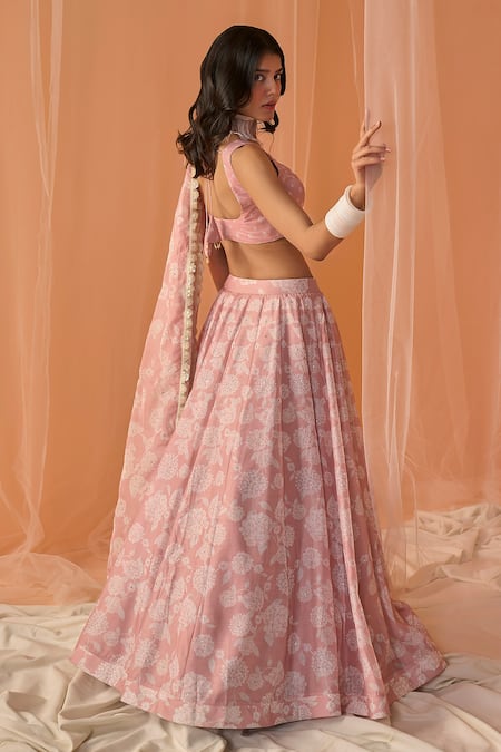 Lashkaraa Peach Floral Print Lehenga Set 