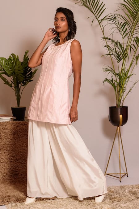 Vanshika Agarwal Label Embroidered Tunic & Pleated Pant Set 