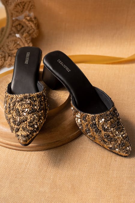 Shop Urbansway Black Embroidery Sequin Pointed Toe Mules at Aza Fashions Shop_Urbansway_Black Embroidery Sequin Pointed Toe Mules _at_Aza_Fashions