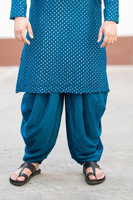 Hilo Design_Blue Georgette, Satin Mirrors Embroidered Kurta Set _Online_at_Aza_Fashions