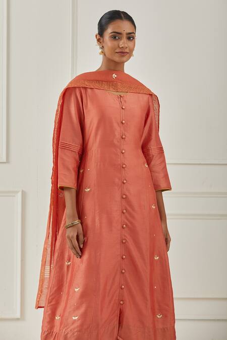 Shop Kamaltaas Orange Chanderi Silk, Cotton, Lurex Embroidery Side-kalidar Anarkali Pant Set at Aza Fashions Shop_Kamaltaas_Orange Chanderi Silk, Cotton, Lurex Embroidery Side-kalidar Anarkali Pant Set_at_Aza_Fashions