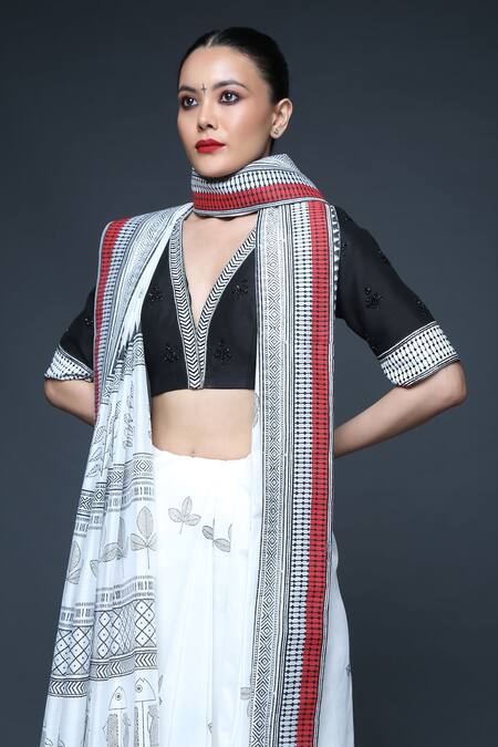 Shop Sanjev Marwaaha Ivory Chanderi Printed Leaf V Neck Motif Saree With Blouse at Aza Fashions Shop_Sanjev Marwaaha_Ivory Chanderi Printed Leaf V Neck Motif Saree With Blouse_at_Aza_Fashions