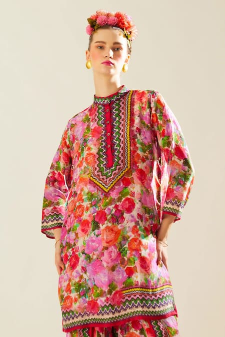 Rajdeep Ranawat_Coral Silk Embroidery Bandeau Neck Reza Print Kurta_at_Aza_Fashions