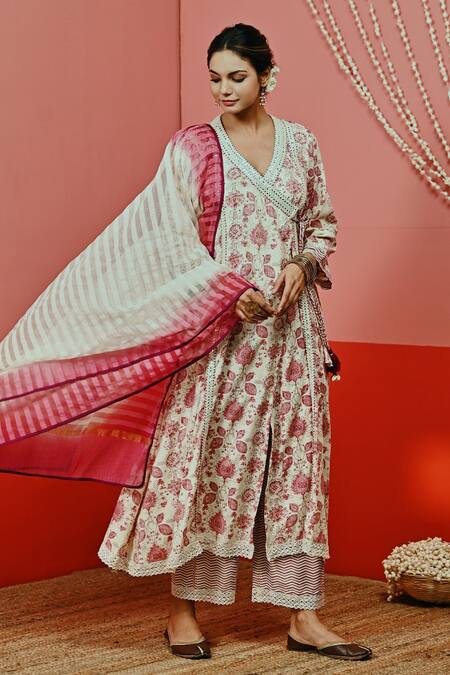 Myaara_White Cotton, Organza Embroidery, Tassels V-neck Leaf Print Anarkali Set _Online_at_Aza_Fashions