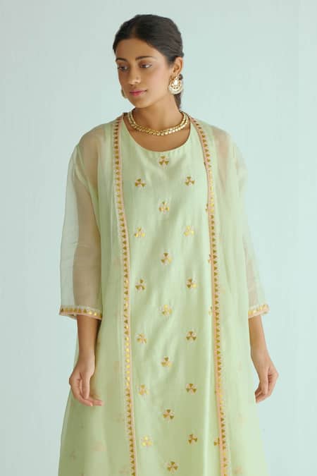 Priyal Prakash_Green Organza, Chanderi Embroidery, Sequins Open Neck, Round Jacket Kurta Set_Online_at_Aza_Fashions
