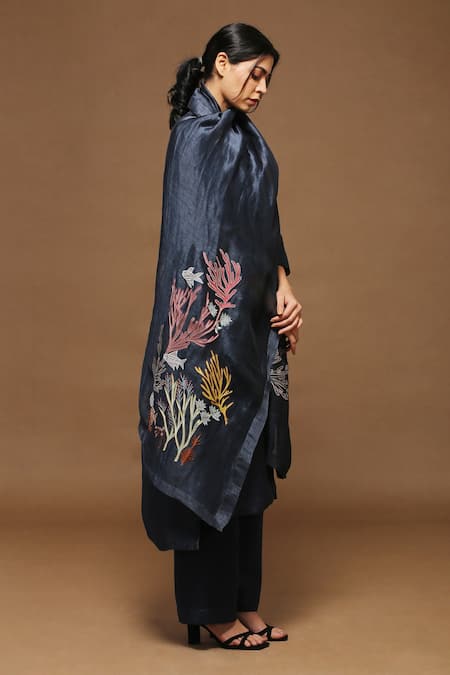 Oja Blue Kurta And Stole Handloom Silk, Pant Textured Leaf, Fish Set 