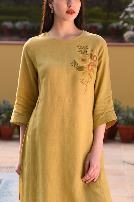 Linen Bloom_Yellow 100% Linen Round Hand Embroidered Kurta_at_Aza_Fashions