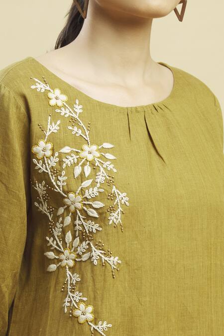 Linen Bloom Green 100% Linen Round Tunic at Aza Fashions Linen Bloom_Green 100% Linen Round Tunic_at_Aza_Fashions