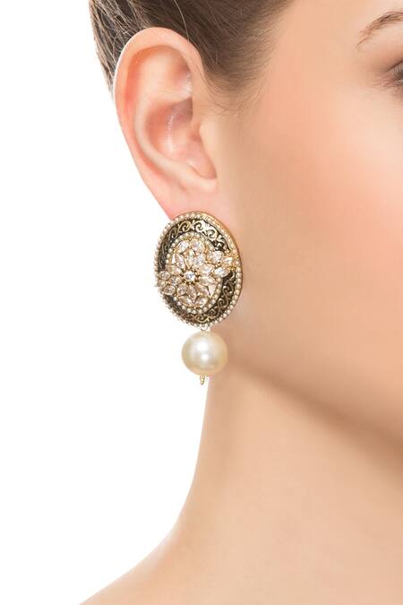 Shillpa Purii Designer Jewellery Studded Elliptical Kundan & Pearl Drop Earring 