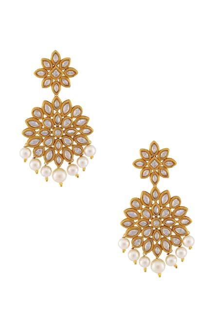 Shillpa Purii Gold & white kundan earrings 