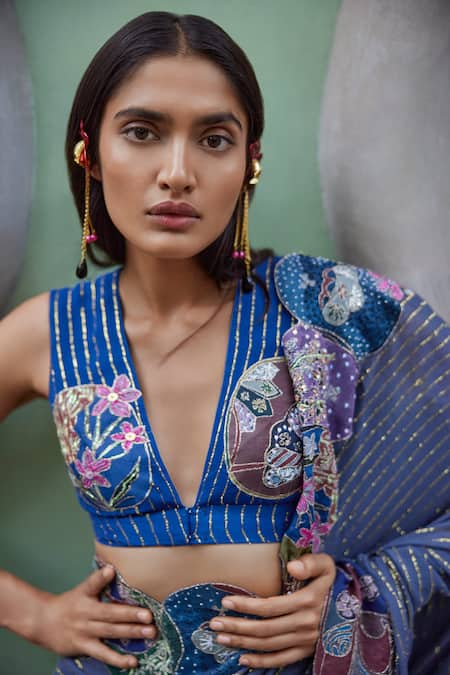 Buy_Aisha Rao_Grey Denim Embroidery V-neck Trencadis Pattern Ombre Saree With Blouse _Online_at_Aza_Fashions