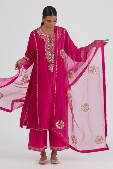 Lajjoo C_Pink Organza Embroidery Zardozi Anushka Floral Dupatta _Online_at_Aza_Fashions