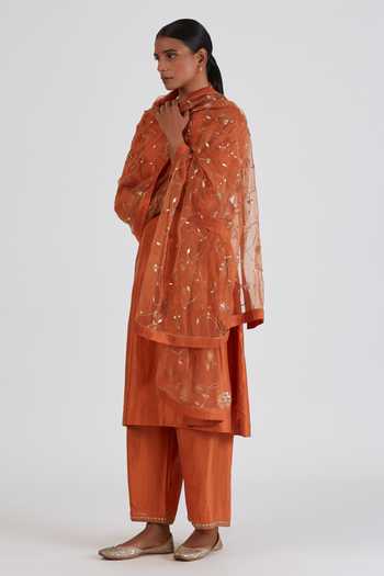 Buy_Lajjoo C_Orange Organza Embroidery Kasab Gota Jaya Floral Dupatta _Online_at_Aza_Fashions