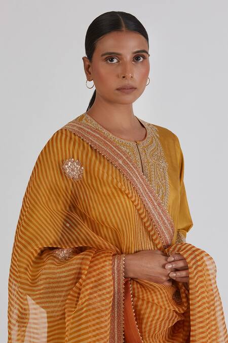 Lajjoo C_Yellow Organza Embroidery Zardozi Aasa Leheriya Dupatta _Online_at_Aza_Fashions