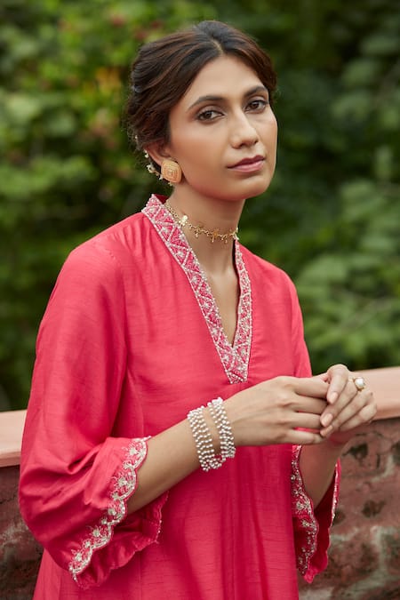 Buy Vashisht Guru Dutt Coral Raw Silk, Handloom Mul Chanderi V Neck Embroidered Kurta Set Online at Aza Fashions Buy_Vashisht Guru Dutt_Coral Raw Silk, Handloom Mul Chanderi V Neck Embroidered Kurta Set _Online_at_Aza_Fashions