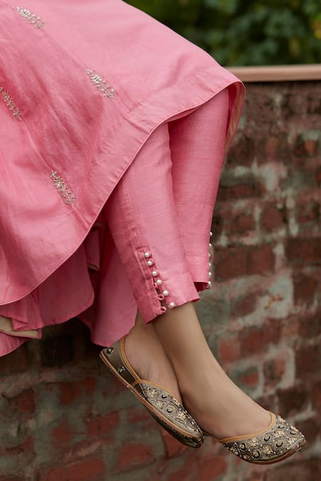 Buy Pink Handloom Chanderi And Raw Silk Embroidery Floral Notched Kurta Set  For Women by Vashisht Guru Dutt Online at Aza Fashions.