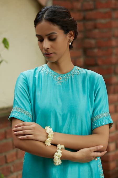 Vashisht Guru Dutt_Blue Organza, Handloom Mul Chanderi Floral Round Layered Tunic And Tulip Pant Set _Online_at_Aza_Fashions