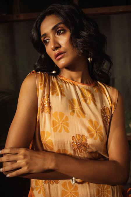 Suave_Orange Chinnon Chiffon Embroidery Sequins Round Bloom Print Kurta And Pant Set _at_Aza_Fashions