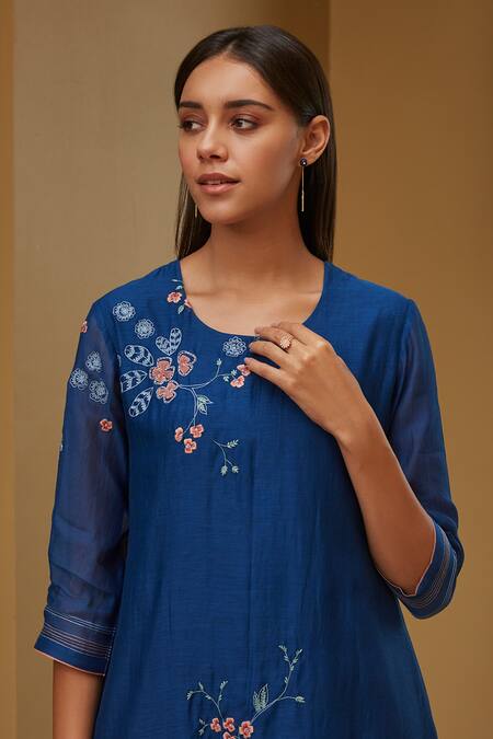 Shop Vaayu Blue Asymmetric Applique Kurta And Pant Set Online at Aza Fashions Shop_Vaayu_Blue Asymmetric Applique Kurta And Pant Set _Online_at_Aza_Fashions