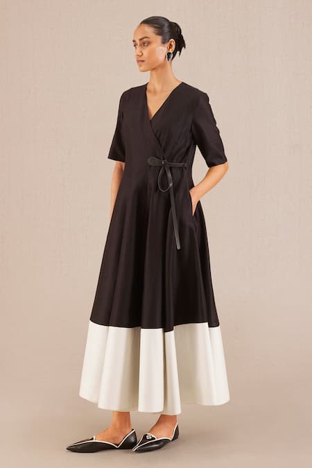 Ampm_Black Chanderi 70 Gm V Neck Alizeh Dress _Online_at_Aza_Fashions