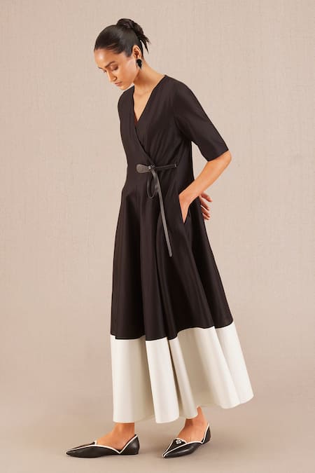 Buy_Ampm_Black Chanderi 70 Gm V Neck Alizeh Dress _Online_at_Aza_Fashions