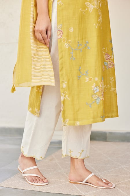 Vaayu_Yellow Cotton, Muslin Embroidery, Sequins, Cut Work, Tassels Thread Kurta Set _Online_at_Aza_Fashions