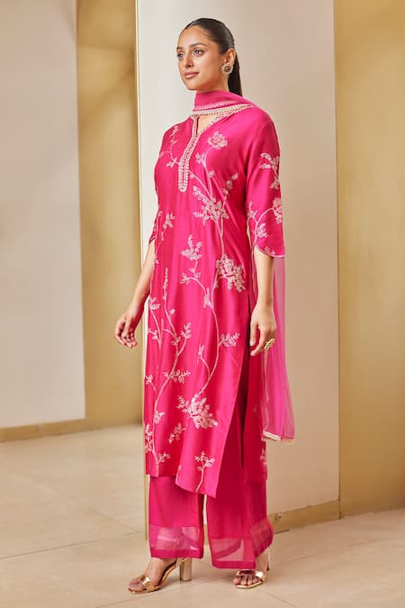 Osaa By Adarsh Pink Silk Embroidery Split V-neck Banarasi Floral Vine Kurta Set Online at Aza Fashions Osaa By Adarsh_Pink Silk Embroidery Split V-neck Banarasi Floral Vine Kurta Set_Online_at_Aza_Fashions
