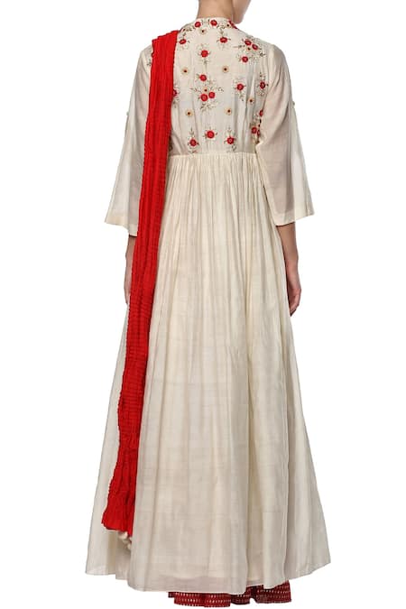 Shop_Joy Mitra_Cream Hand Embroidered Floral V Neck Lehenga Set _at_Aza_Fashions