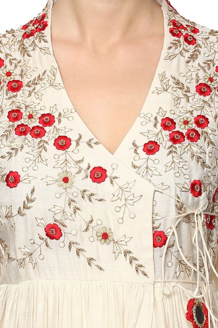 Joy Mitra_Cream Hand Embroidered Floral V Neck Lehenga Set _at_Aza_Fashions