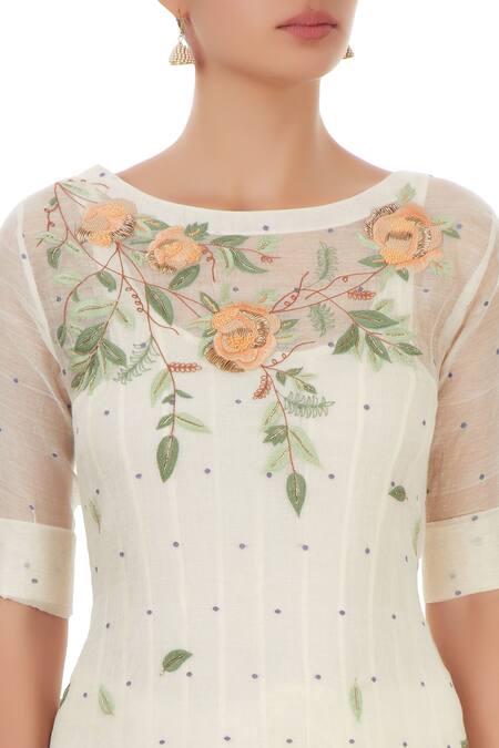 Prama By Pratima Pandey Cream White Kurta Set With Embroidery at Aza Fashions Prama By Pratima Pandey_Cream White Kurta Set With Embroidery _at_Aza_Fashions