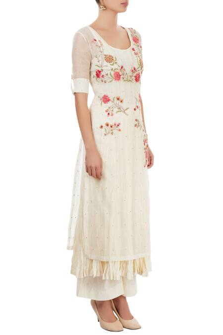 Prama By Pratima Pandey White Kurta Set With Embroidery Online at Aza Fashions Prama By Pratima Pandey_White Kurta Set With Embroidery _Online_at_Aza_Fashions
