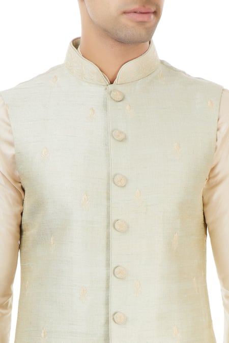 Vanshik_White Embroidered Floral And Pastel Green Kurta Set _at_Aza_Fashions
