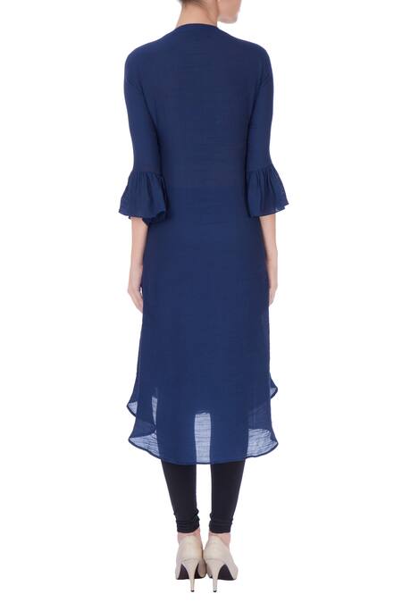 Shop Desert Shine By Sulochana Jangir Blue Embroidered Floral Round Neck Kurta at Aza Fashions Shop_Desert Shine By Sulochana Jangir_Blue Embroidered Floral Round Neck Kurta_at_Aza_Fashions