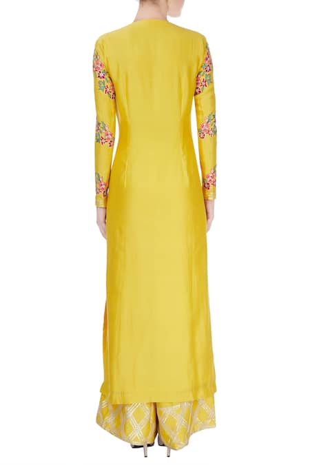 Neha Khullar Yellow embroidered kurta set 