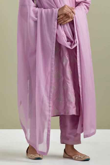 Priya Chaudhary Purple Chanderi Silk, Kota Doria Pearls, Floral Pattern Kurta Pant Set at Aza Fashions Priya Chaudhary_Purple Chanderi Silk, Kota Doria Pearls, Floral Pattern Kurta Pant Set _at_Aza_Fashions