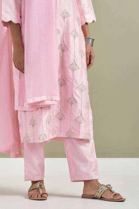 Priya Chaudhary Pink Chanderi Silk, Kota Doria Pearls, Tassels Split Embroidered Kurta Pant Set at Aza Fashions Priya Chaudhary_Pink Chanderi Silk, Kota Doria Pearls, Tassels Split Embroidered Kurta Pant Set _at_Aza_Fashions