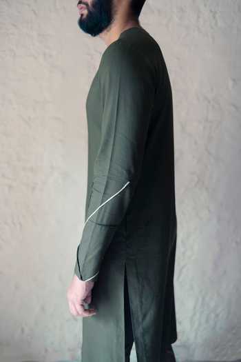 Buy_Gram Of Ink_Green And Lycra Full Sleeve Kurta Set_Online_at_Aza_Fashions