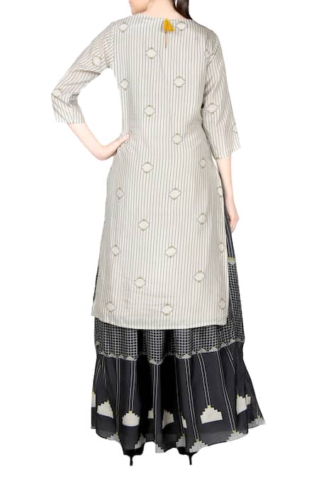 Soup By Sougat Paul Off-white kurta & black skirt 