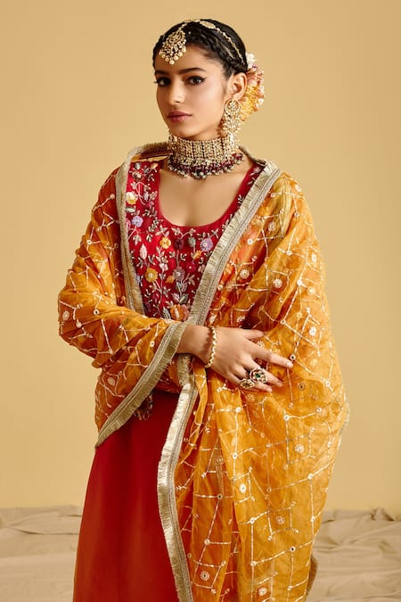 Shop LAHARIO Pink Organza Pearl, Sequin, Thread Embroidery Scoop Neck Kurta Set at Aza Fashions Shop_LAHARIO_Pink Organza Pearl, Sequin, Thread Embroidery Scoop Neck Kurta Set _at_Aza_Fashions