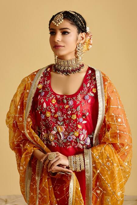 Buy LAHARIO Pink Organza Pearl, Sequin, Thread Embroidery Scoop Neck Kurta Set Online at Aza Fashions Buy_LAHARIO_Pink Organza Pearl, Sequin, Thread Embroidery Scoop Neck Kurta Set _Online_at_Aza_Fashions