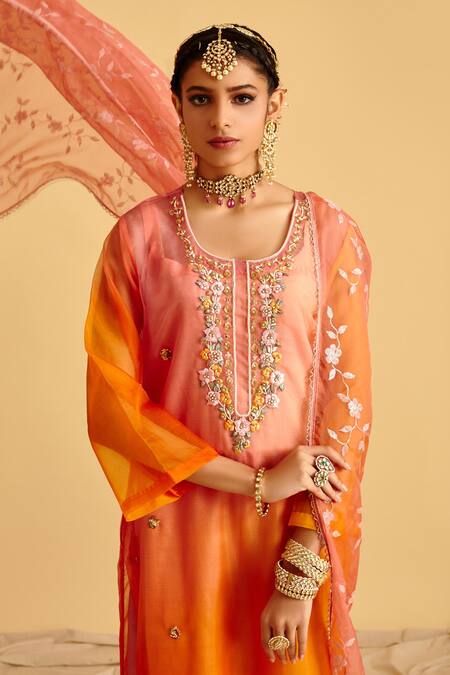 Buy LAHARIO Peach Organza Pearl, Sequin, Thread Embroidery Scoop Neck Kurta Set Online at Aza Fashions Buy_LAHARIO_Peach Organza Pearl, Sequin, Thread Embroidery Scoop Neck Kurta Set _Online_at_Aza_Fashions