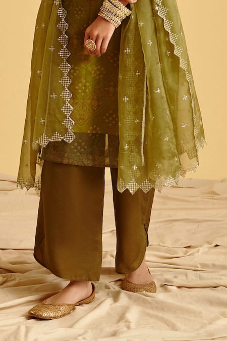 Shop_LAHARIO_Green Kurta Bandhani Print , Pant And Dupatta Bandhej Set_Online_at_Aza_Fashions