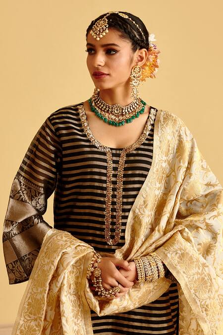 Buy LAHARIO Black Dupatta Banarasi, Kurta Organza, Pant Brocade Floral, Stripes V Set Online at Aza Fashions Buy_LAHARIO_Black Dupatta Banarasi, Kurta Organza, Pant Brocade Floral, Stripes V Set _Online_at_Aza_Fashions