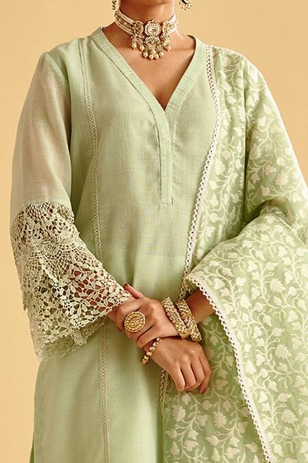 LAHARIO Green Dupatta Chanderi Self, Kurta Linen Foil, Salwar Pant Cotton Work Set at Aza Fashions LAHARIO_Green Dupatta Chanderi Self, Kurta Linen Foil, Salwar Pant Cotton Work Set _at_Aza_Fashions
