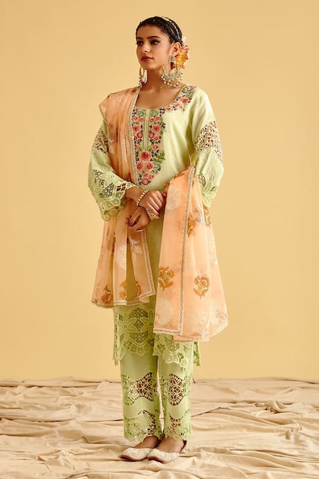 LAHARIO Linen Silk Embroidered Kurta Set 