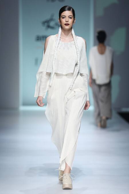 Ekru White Handloom Tusher Woven And Embroidered Stripe Pattern Top & Pleated Trousers 