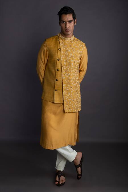 Shop_Gram Of Ink_Yellow Bundi - Tgn Silk Embroidery Thread Floral And Kurta Set