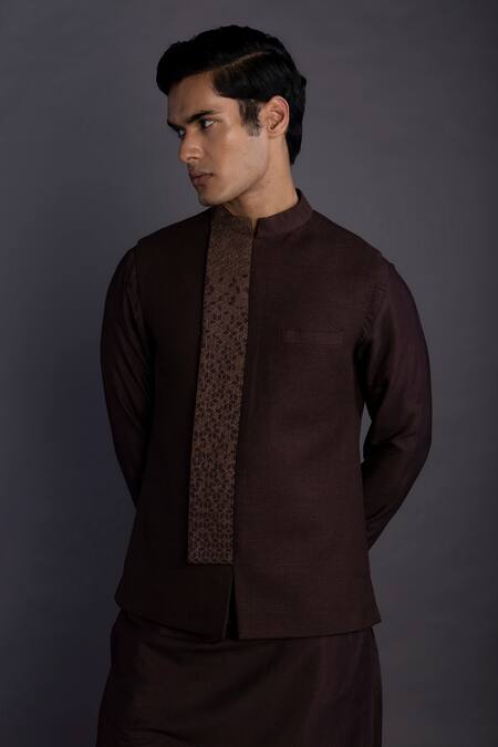 Buy_Gram Of Ink_Brown Bundi - Matka Silk Embroidery Thread And Kurta Set
