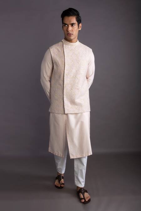 Gram Of Ink_Pink Bundi - Tgn Silk Embroidery Thread Floral Set_Online_at_Aza_Fashions